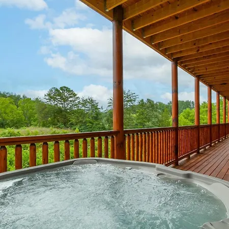 Rocky Crest Sleeps 24 Private Pool Game Room